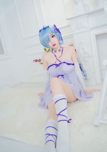欧美美甲梅子色_720高清视频播放