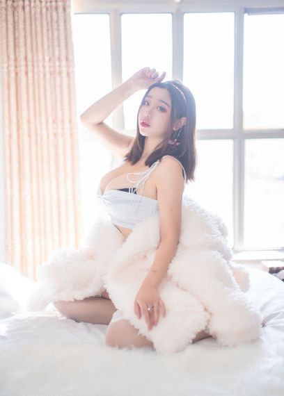 亚洲国产中文aⅴ美女黄网站_BD英语迅雷电影在线