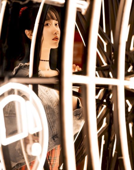 国产品牌女士牛仔裤_蓝光手机在线看